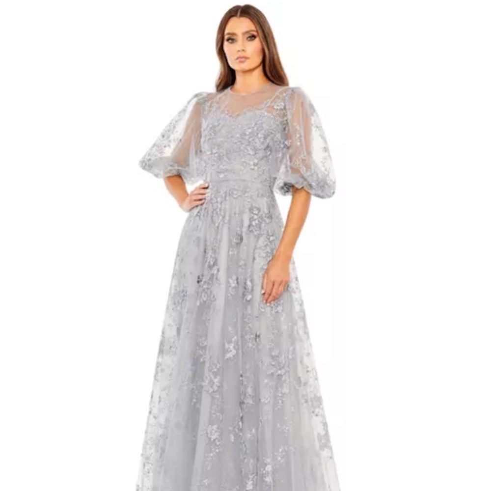 🆕MacDuggal Embroidered Illusion Puff Sleeve Gown|Size 14|$798 Retail|Minor Flaw